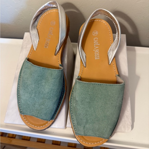 Carla Rossi Green Suede Silver Slingback Sandals Size 38 (US 7.5-8) - Picture 2 of 4